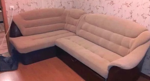 Перетяжка углового дивана. Бауманская